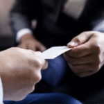 Imagen cabecera, artículo de blog "Cómo entrar en el mercado de Defensa: licitaciones, alianzas y socios clave"