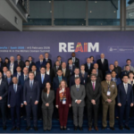 Imagen cabecera, artículo de blog "REAIM 2026: El futuro de la IA militar es la responsabilidad por diseño"