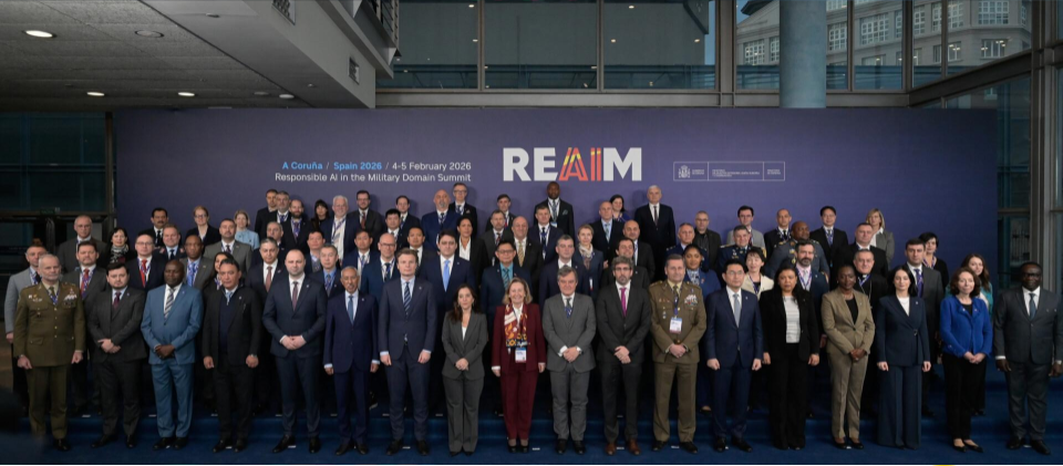 Imagen cabecera, artículo de blog "REAIM 2026: El futuro de la IA militar es la responsabilidad por diseño"